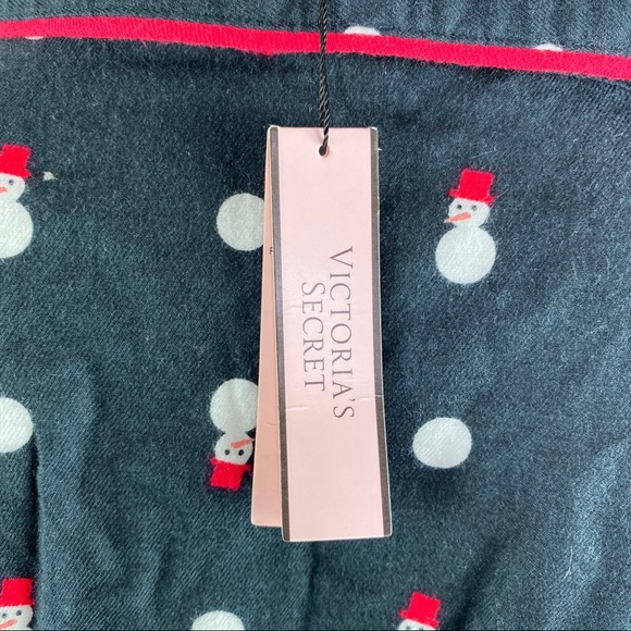 Victoria's Secret Black Flannel Snowman Pajamas - Picture 9 of 10
